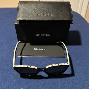 Chanel 5414 Butterfly Sunglasses Black Beige UVA/UVB Protection